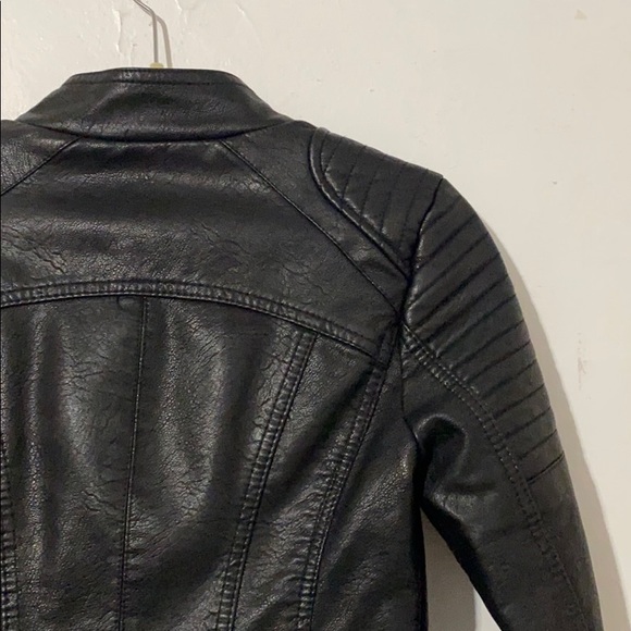 ❌ SOLD ❌ LEATHER JACKET SZ SMALL - Picture 7 of 7